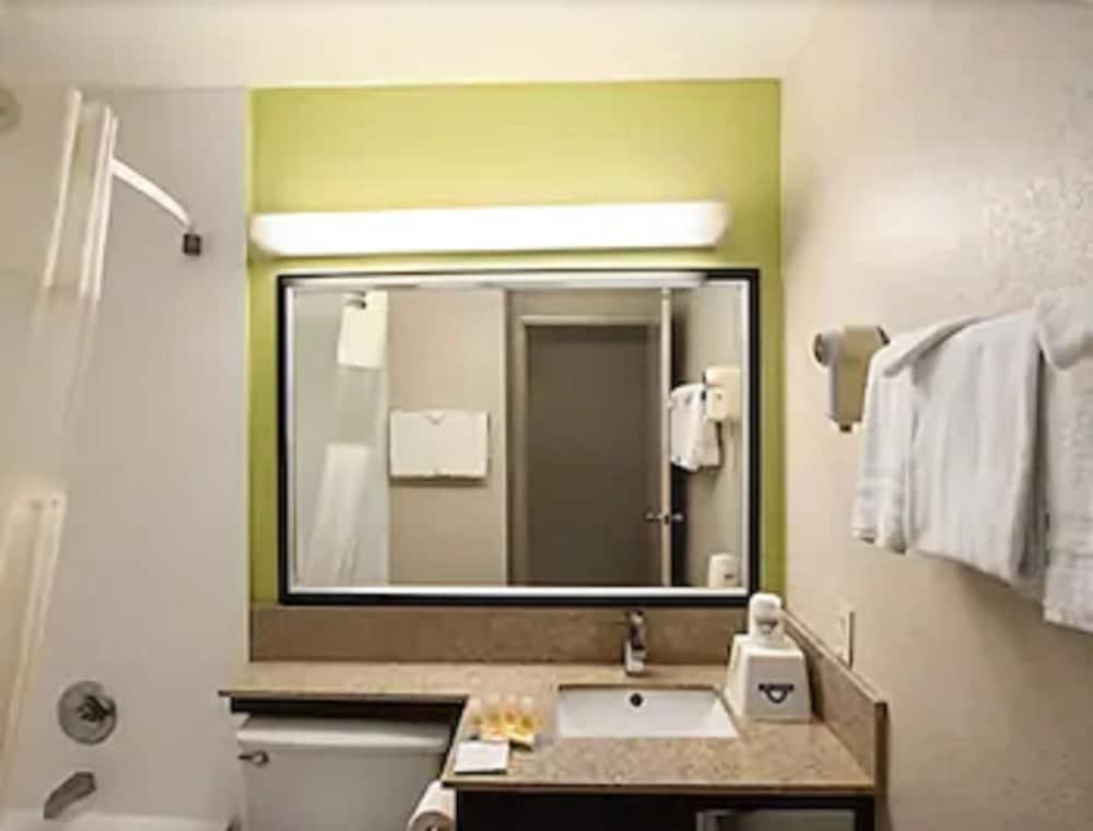 Days Inn By Wyndham Rome Downtown Dış mekan fotoğraf