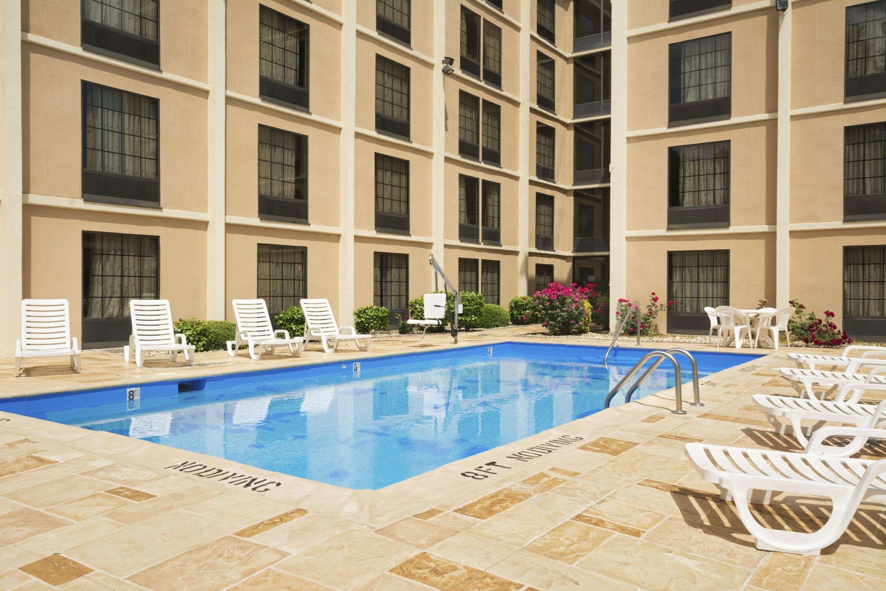 Days Inn By Wyndham Rome Downtown Dış mekan fotoğraf