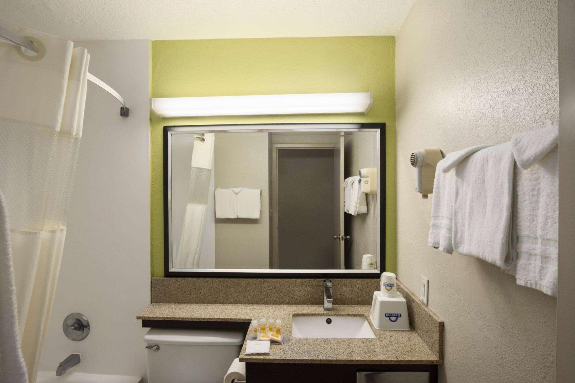 Days Inn By Wyndham Rome Downtown Dış mekan fotoğraf